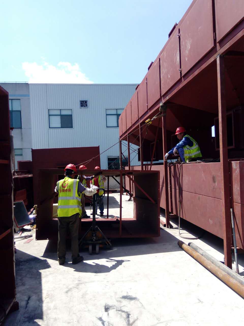 【扬州绿之源环保】吸附脱附催化燃烧项目安装现场